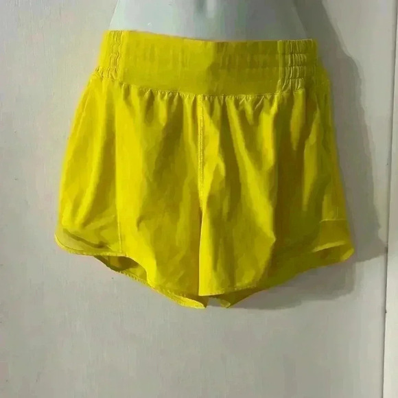 lululemon athletica Pants - Lululemon Hotty hot short high rise